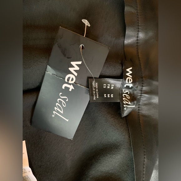 NWT Wet Seal Faux Black Pleather Straight Leg Pants Medium - Picture 14 of 14